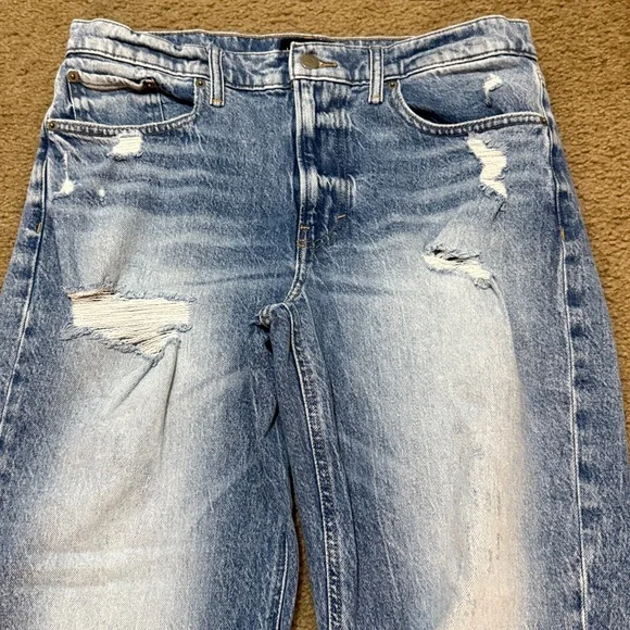 Lucky Brand Light Blue Distressed Ladies  Jeans - Picture 2 of 9